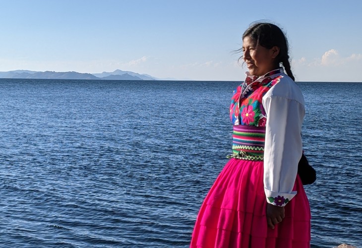 Alina au lac Titicaca (Pérou)