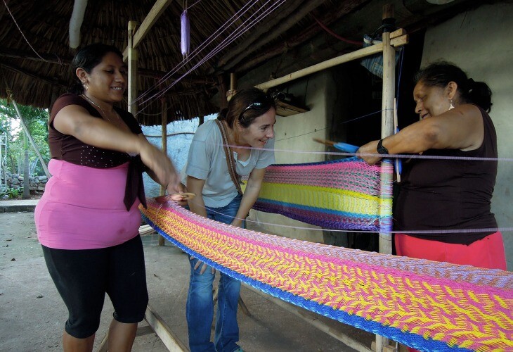 Les femmes d'Ek Balam possèdent un métier à tisser les hamacs, toujours utilisés pour dormir