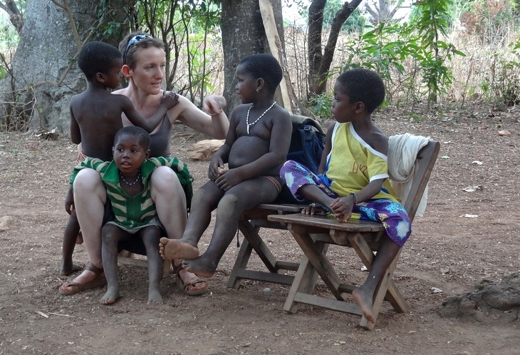 Partage avec les enfants du village d'accueil