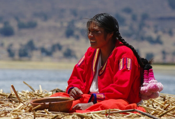 Lac  Titicaca : sur la totora