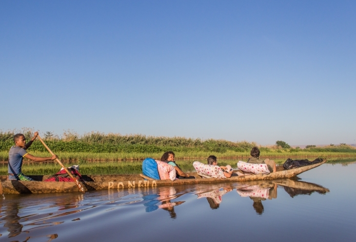 Pirogue sur la Tsiribihina