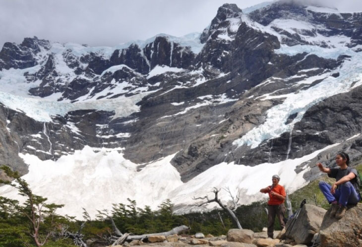 Petite pause face au glacier