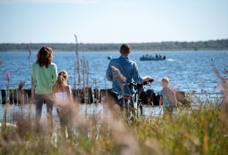 Promeneurs à vélo