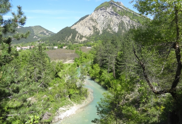 La Drôme et le pic de Luc