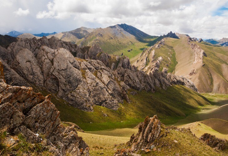 kirghizistan-paysage-montagnes